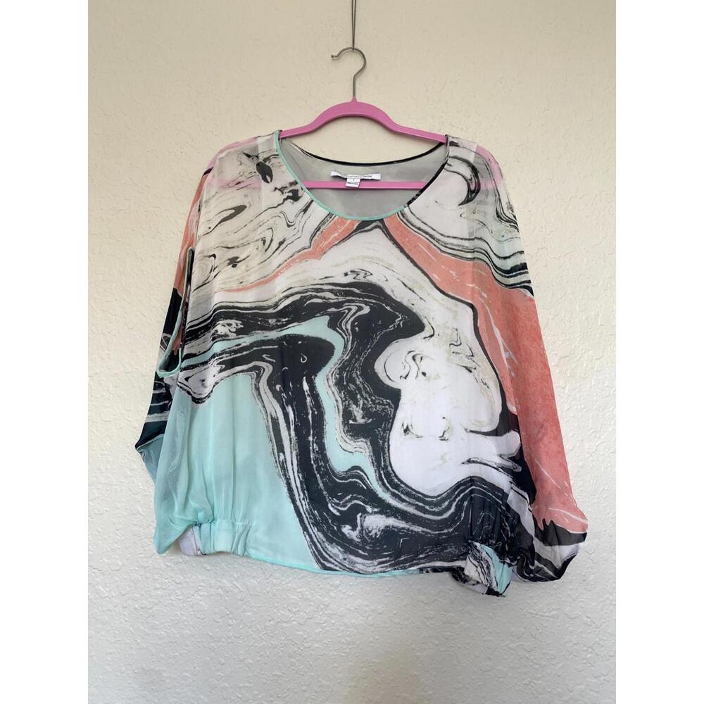 Diane von Furstenberg Syrah geometric blouse Top size Small 100% Silk